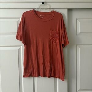 American Eagle  T-Shirt w/ lace pocket
Medium